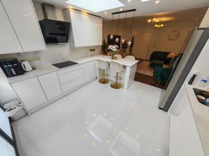 Photo 13- click for photo gallery